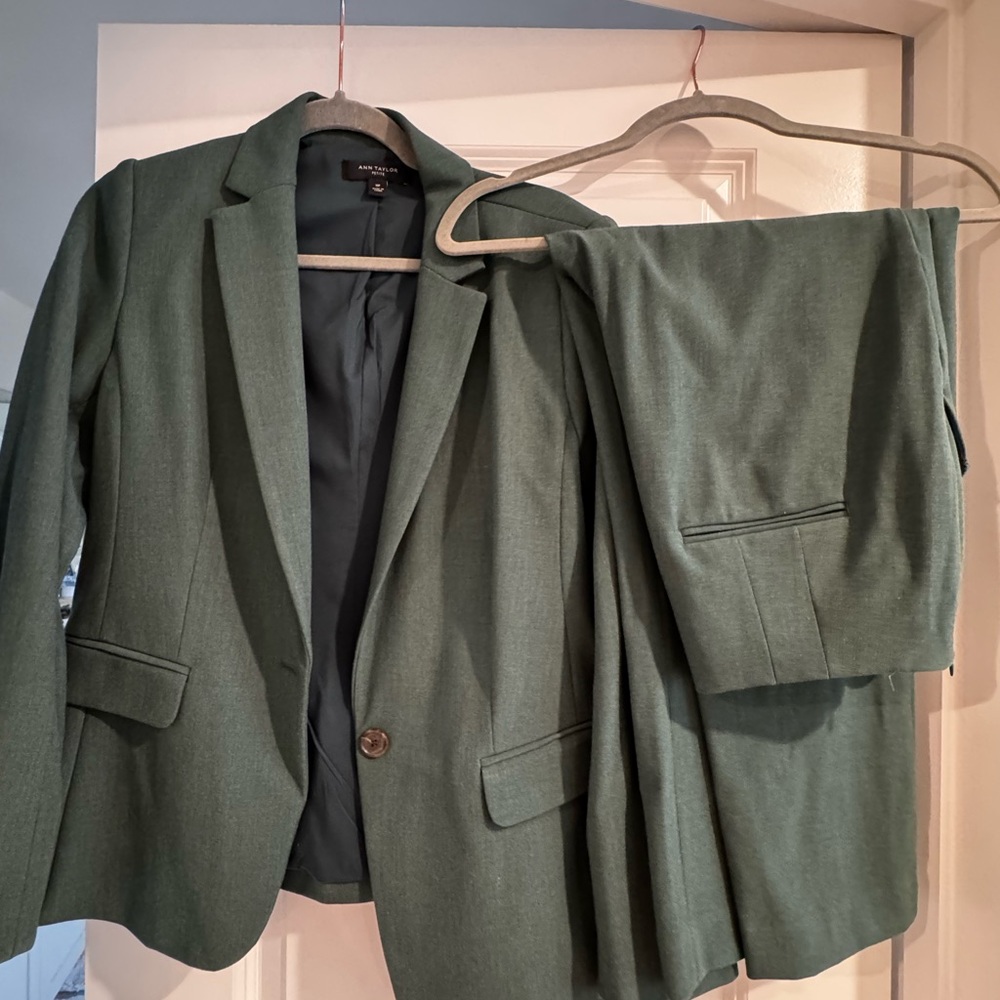 Women’s Olive Green pant suit